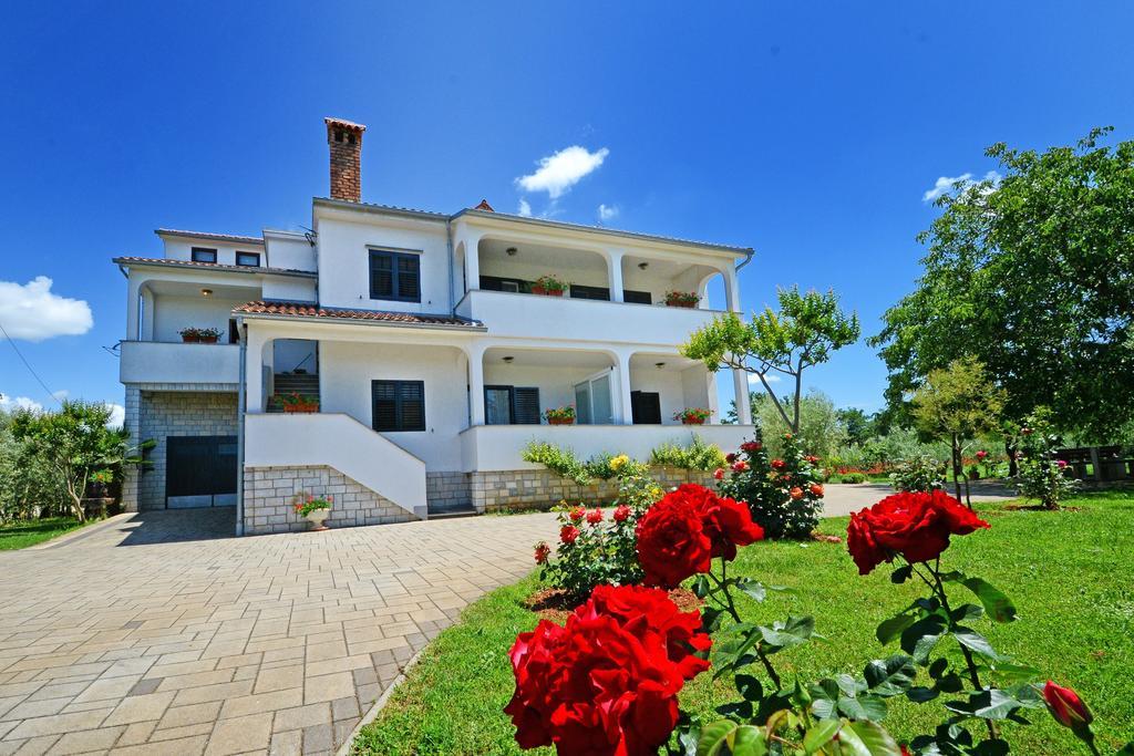 Apartments Mira Veleniki Dış mekan fotoğraf